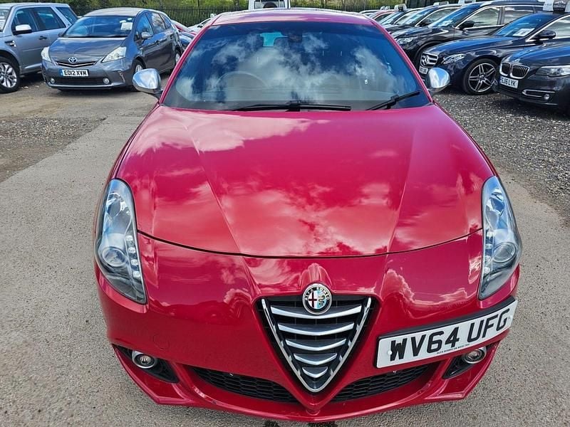 Used Alfa Romeo Giulietta 170 HP (125 kW) 2014 Red Hatchback