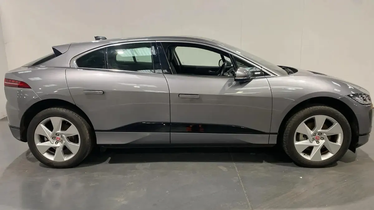 Begagnad Jaguar I-Pace SE 294 kW (400 HK) 2023 Grå SUV