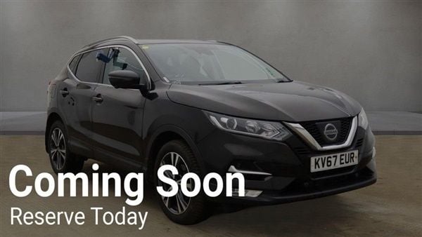 Black Used 2017 Nissan Qashqai N-Connecta SUV | £12,290 (Good price) - Image 1/1