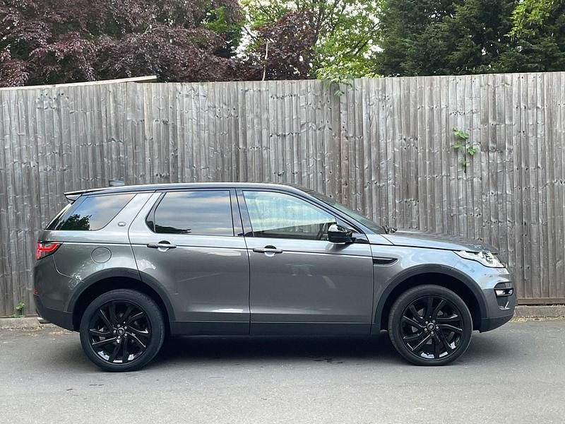 Second-hand Land Rover Discovery Sport HSE 180 CP (132 kW) 2017 Gri SUV