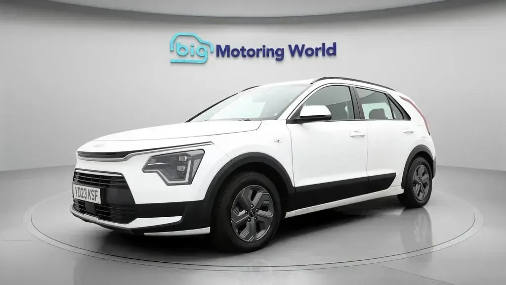 Used Kia Niro 141 HP (103 kW) 2023 White SUV