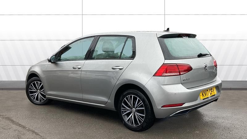 Used VW Golf VII SE 125 HP (91 kW) 2017 Silver Hatchback