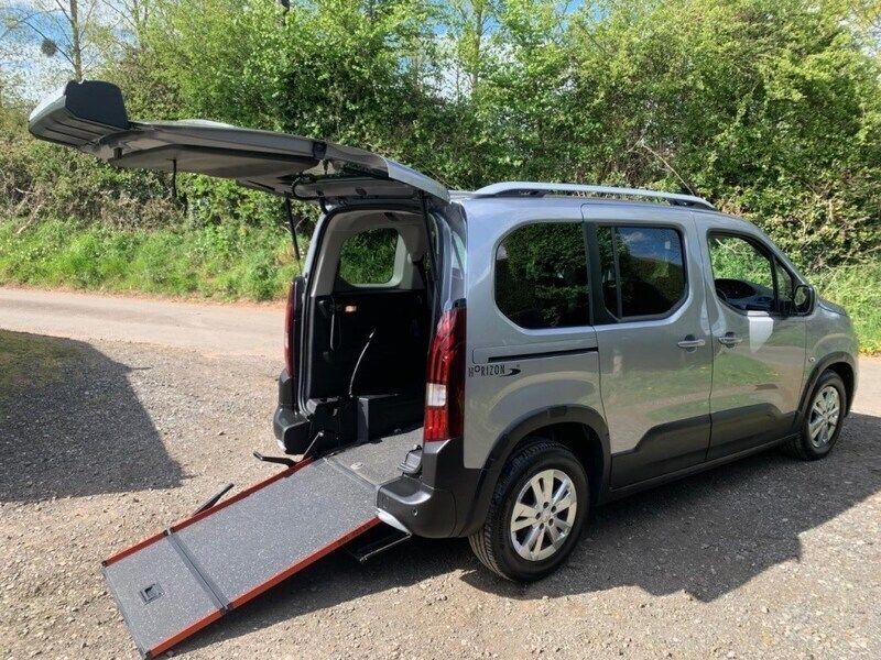 Grey Used 2020 Peugeot Rifter MPV | £13,995 (Fair price) - Image 1/2