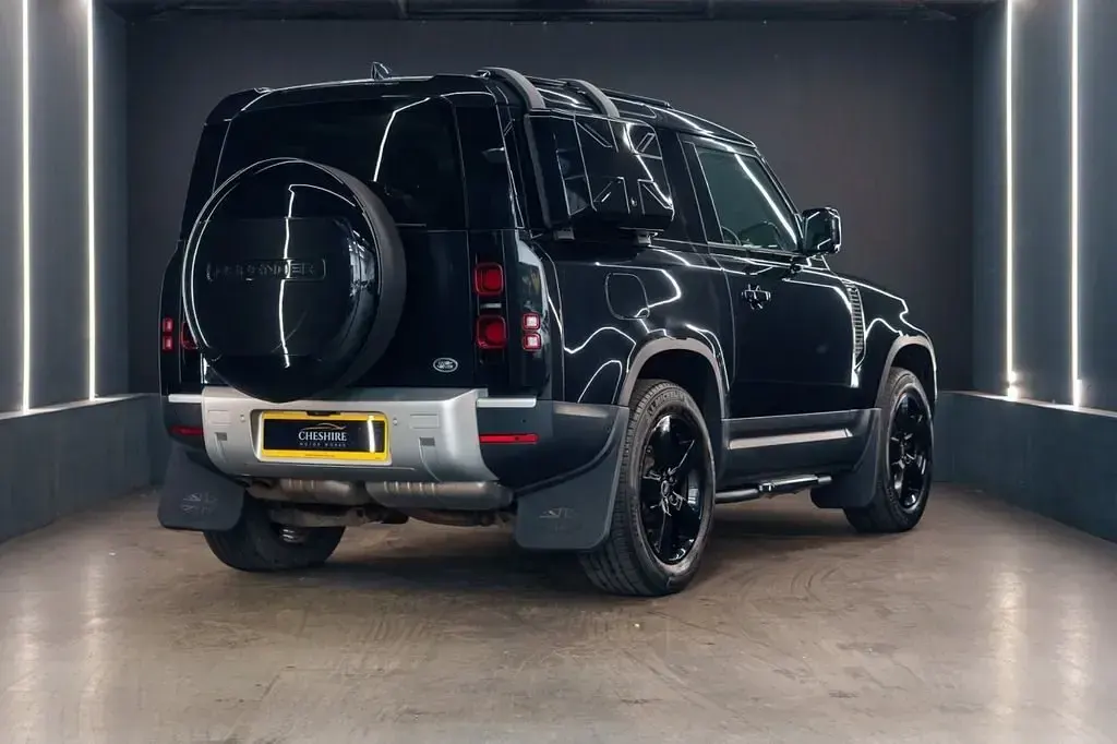 Usado Land Rover Defender HSE 250 HP (183 kW) 2022 Preto SUV