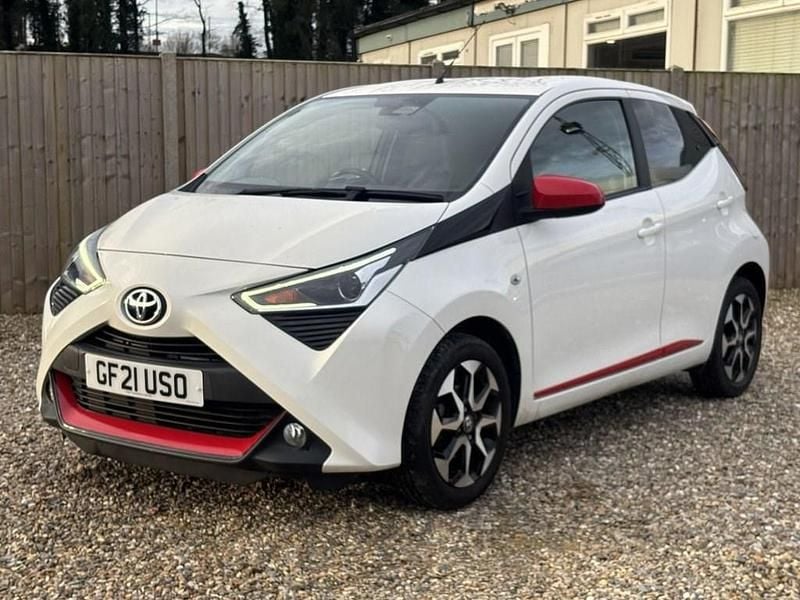 Used Toyota Aygo Trend 72 HP (52 kW) 2021 White Hatchback