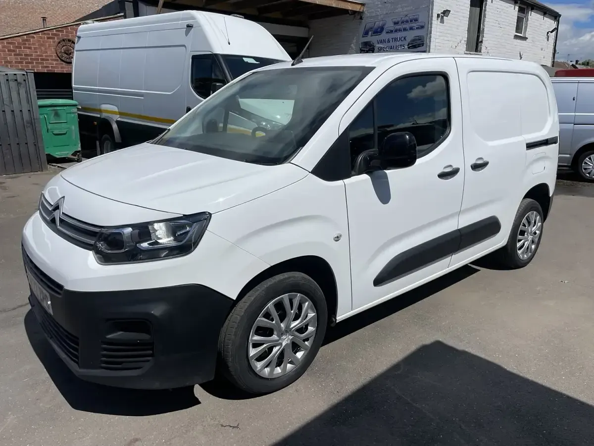 Used Citroën Berlingo 2022 White MPV