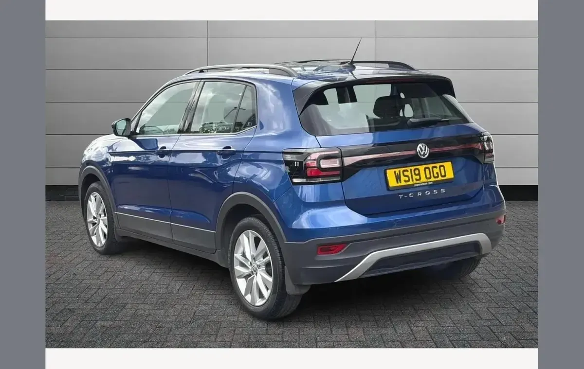 Begagnad VW T-Cross SE 95 HK (69 kW) 2019 Blå SUV