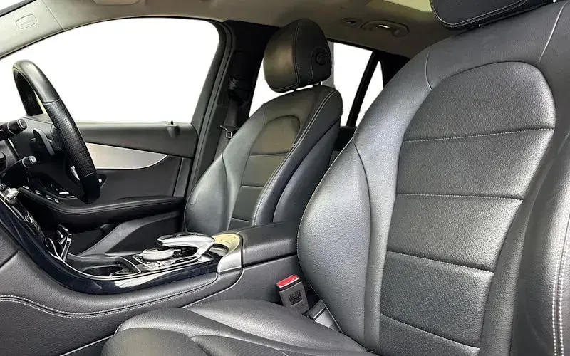 Used Mercedes GLC220 Premium Plus 170 HP (125 kW) 2019 SUV