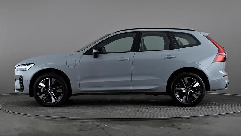 Used Volvo XC60 Plus 350 HP (257 kW) 2025 Grey SUV