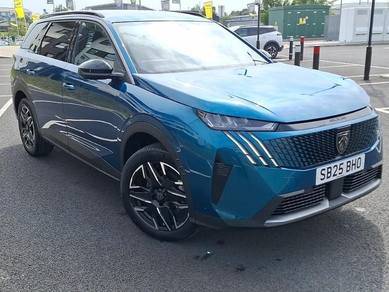 Blue New 2025 Peugeot 5008 Allure MPV | £32,998 (Super price) - Image 1/4