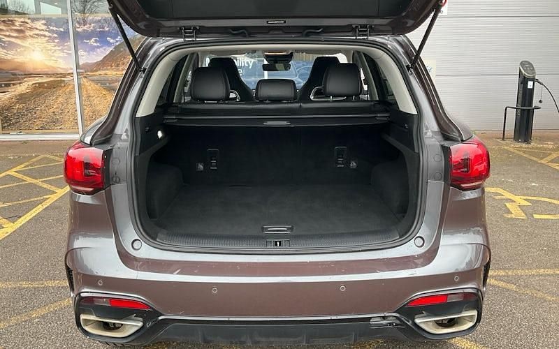 Usado MG HS Trophy 162 HP (119 kW) 2023 Cinzento SUV