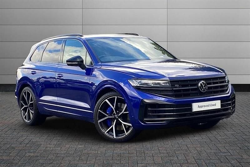 Lapiz blue Used 2025 VW Touareg R SUV | £66,150 (Expensive) - Image 1/4