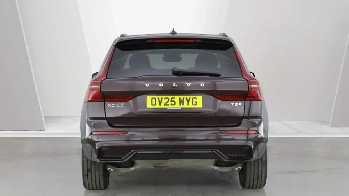 Used Volvo XC60 Ultra 449 HP (330 kW) 2025 Red SUV
