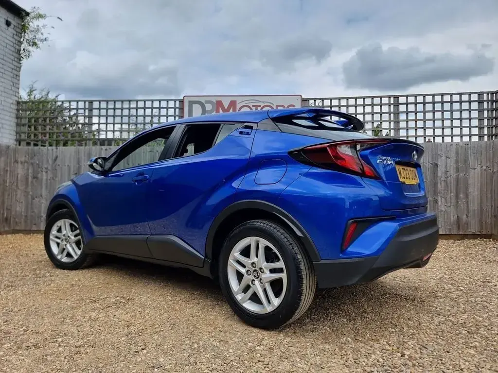 Used Toyota C-HR 122 HP (89 kW) 2023 Blue SUV