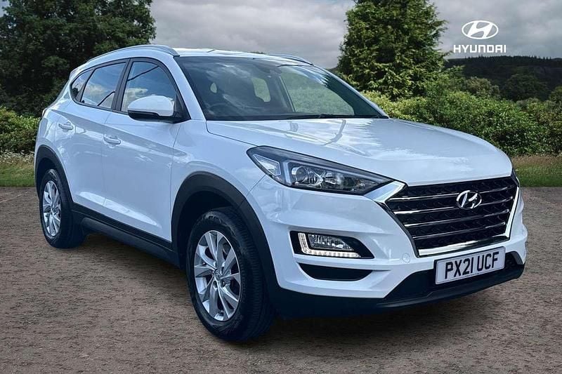 White Used 2021 Hyundai Tucson SE SUV | £15,995 (Good price) - Image 1/4