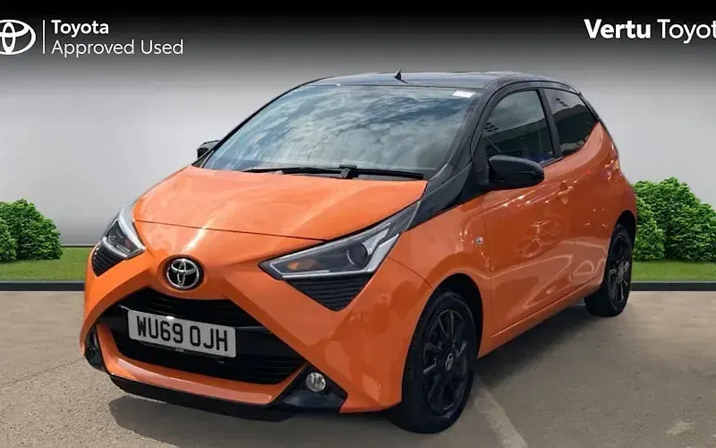 Used Toyota Aygo X-cite 72 HP (52 kW) 2019 Hatchback