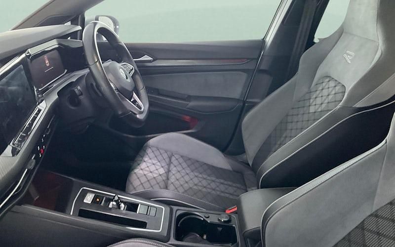 Used 2024 VW Golf VIII R-line Hatchback | £19,354 (Good price) - Image 1/2