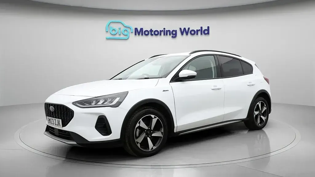 Used Ford Focus Active 125 HP (91 kW) 2023 White Hatchback