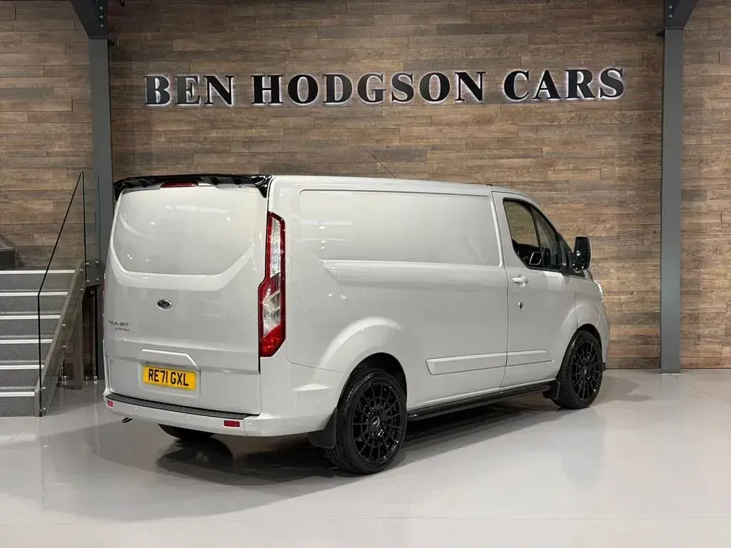 Used Ford Transit Custom Limited 130 HP (95 kW) 2021 Silver Van