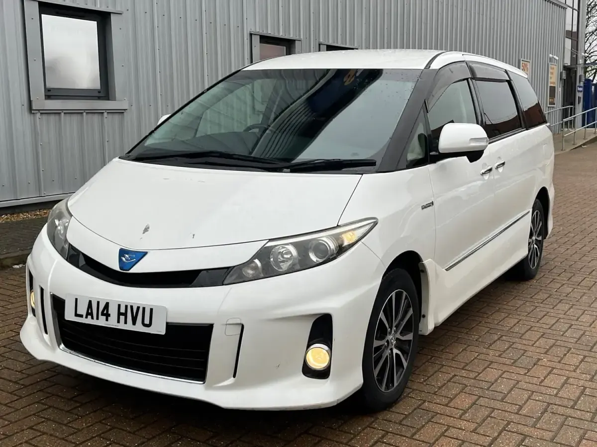 Usado Toyota Estima 2026 Blanco