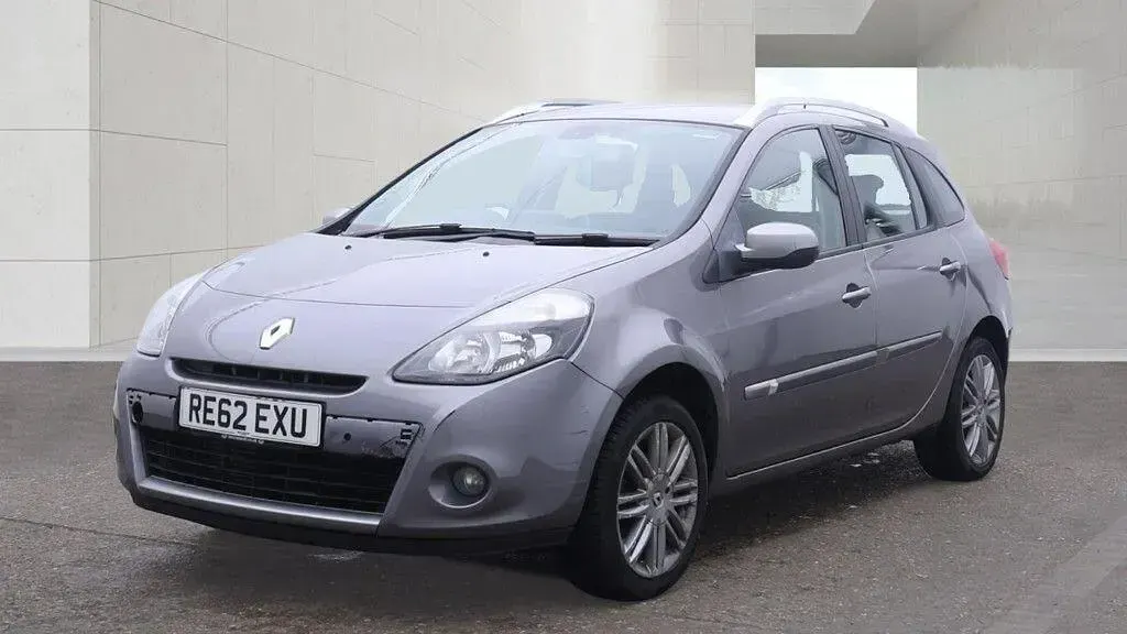 Used Renault Clio Dynamique 100 HP (73 kW) 2012 Grey Estate