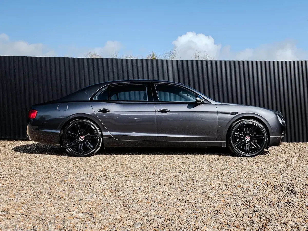 Used Bentley Flying Spur Mulliner 507 HP (372 kW) 2017 Grey Sedan