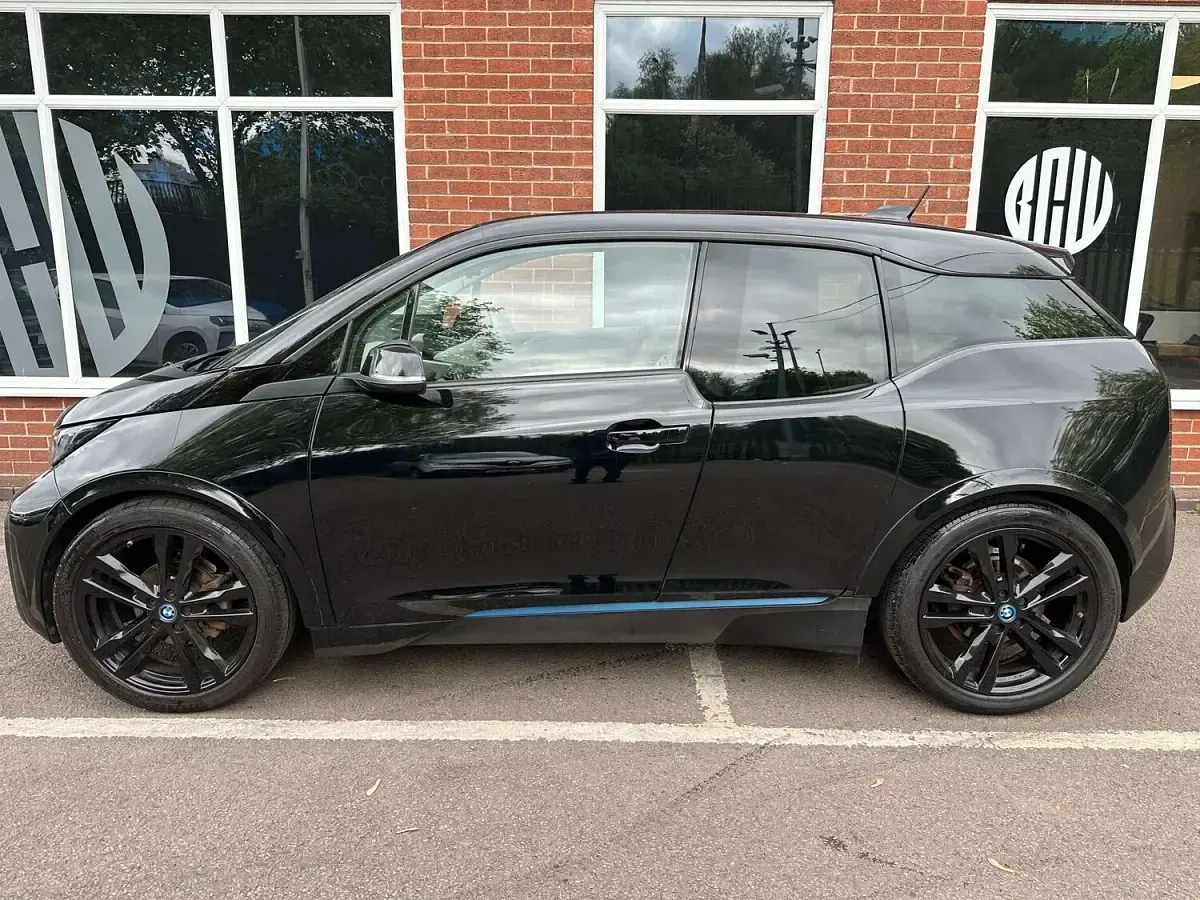Używany BMW i3 Comfort Edition 38 kW (52 KM) 2022 Czarny Hatchback