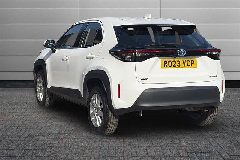 Used Toyota Yaris Cross 116 HP (85 kW) 2023 White SUV
