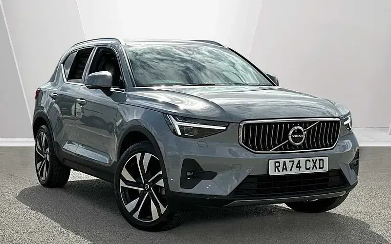 Usado Volvo XC40 Ultra 163 HP (119 kW) 2026 SUV