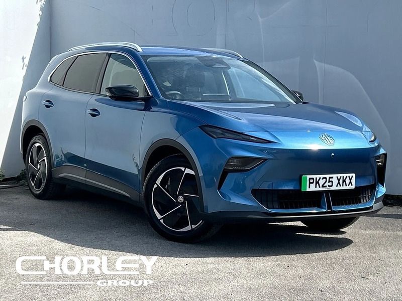 Blue New 2025 MG MG5 EV Trophy Estate | £29,995 - Image 1/4