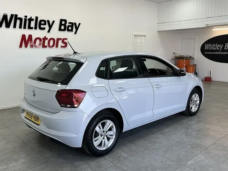 Used VW Polo SE 65 HP (47 kW) 2018 Silver Hatchback