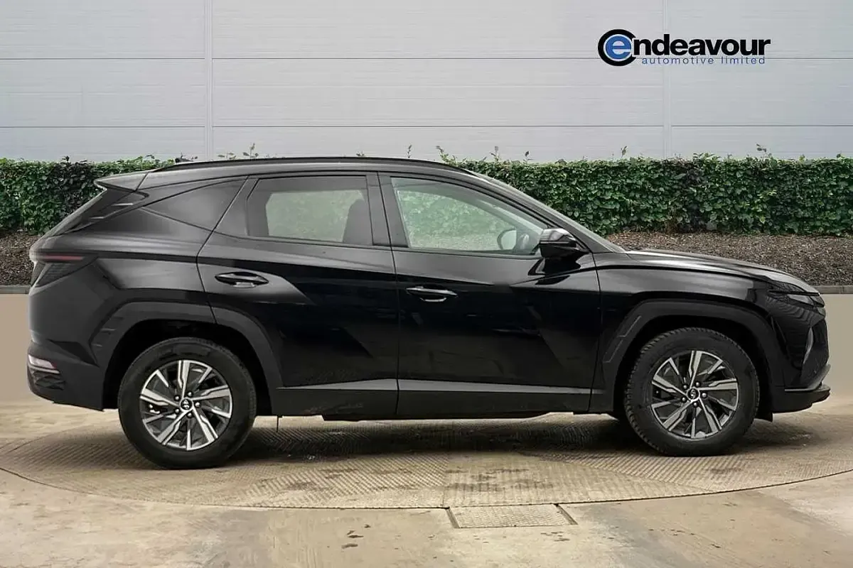 Used Hyundai Tucson SE 230 HP (169 kW) 2022 Black SUV