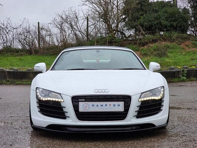 Used Audi R8 Spyder Design 430 HP (316 kW) 2012 White Cabriolet