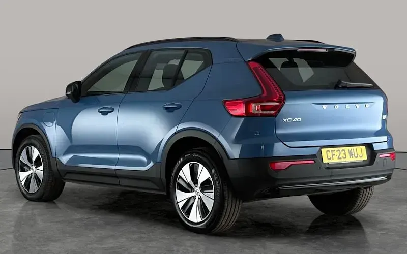 Used Volvo XC40 Plus 211 HP (155 kW) 2023 Blue SUV