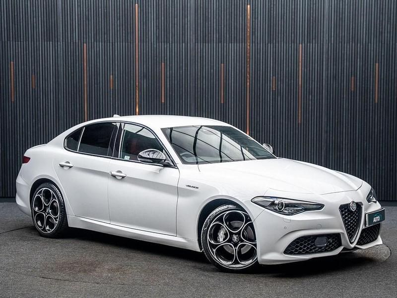Begagnad Alfa Romeo Giulia Saloon Veloce 2022 Vit Sedan