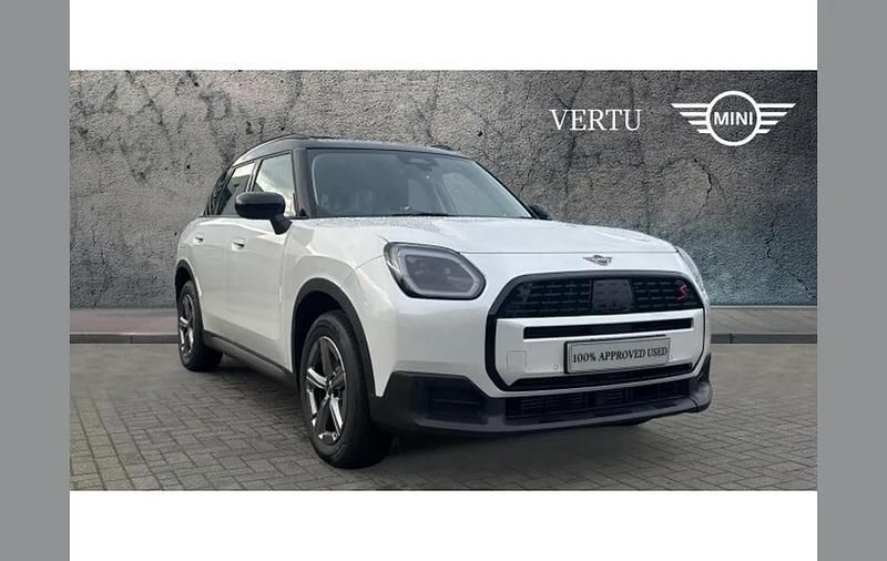 White New 2025 Mini Countryman Classic SUV | £31,285 (Super price) - Image 1/4