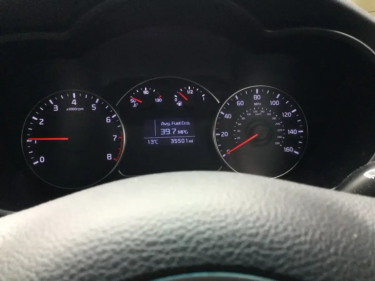 Used Kia Carens 135 HP (99 kW) 2018 Black MPV