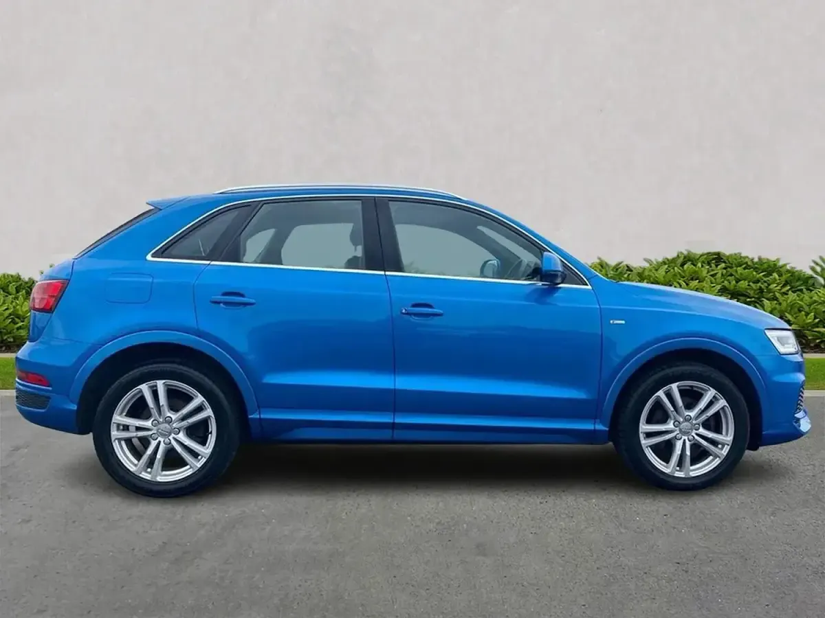 Używany Audi Q3 S-Line 2017 Niebieski SUV
