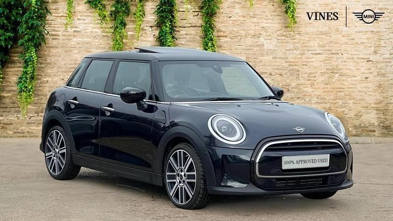 Used Mini Cooper Exclusive 134 HP (98 kW) 2023 Black Hatchback