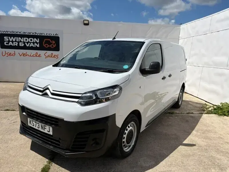 Used Citroën Dispatch 100 HP (73 kW) 2023 White MPV