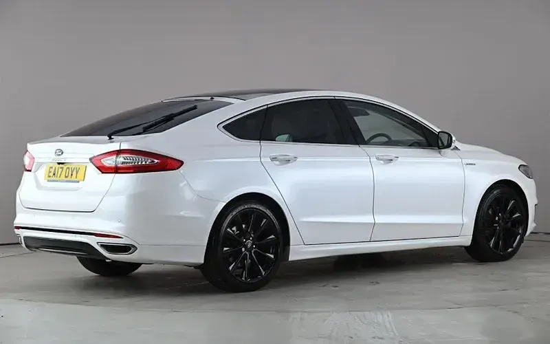 Używany Ford Mondeo Vignale 179 KM (131 kW) 2019 Hatchback