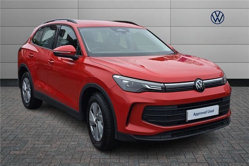 Red Used 2024 VW Tiguan SUV | £25,245 (Fair price) - Image 1/4