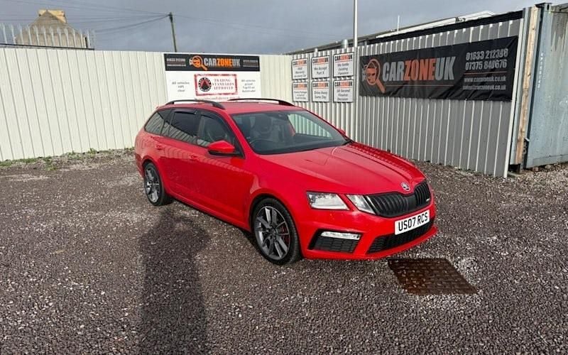Używany Skoda Octavia vRS 184 KM (135 kW) 2018 Czerwony Kombi