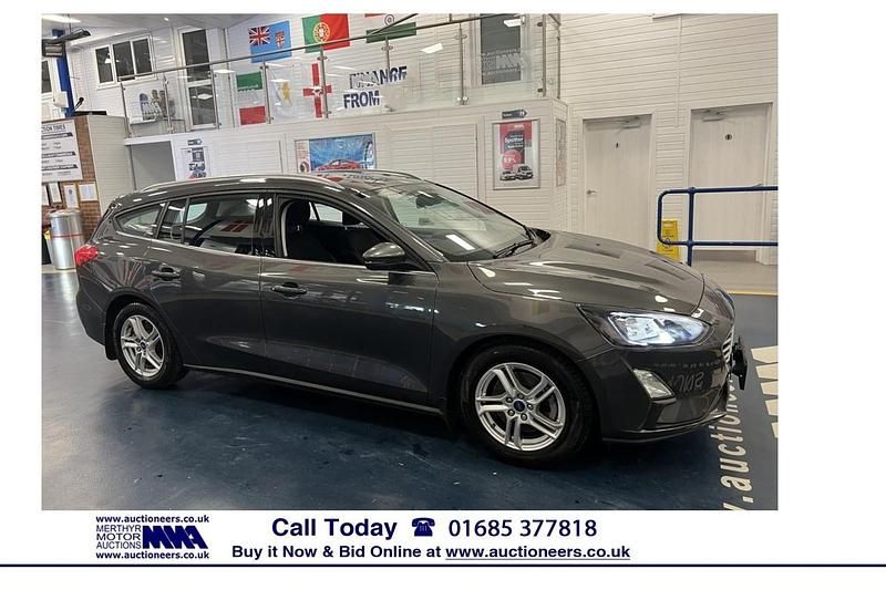 Used Ford Focus Zetec 125 HP (91 kW) 2022 Grey Estate