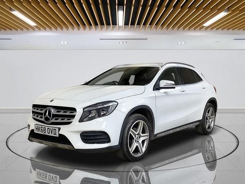 Used Mercedes GLA200 AMG line 156 HP (114 kW) 2018 White SUV