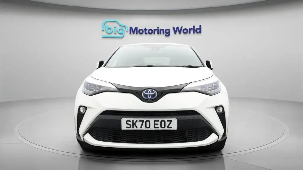 Used Toyota C-HR Design 122 HP (89 kW) 2020 White SUV