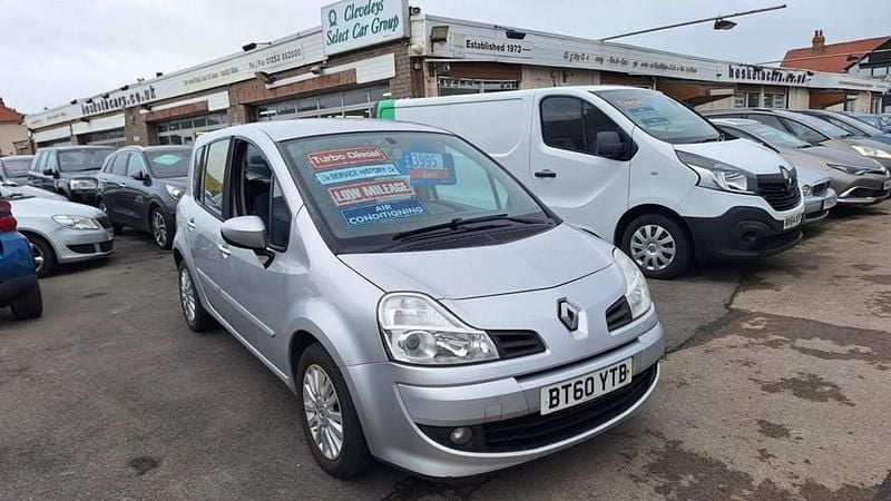 Used Renault Modus Dynamique 86 HP (63 kW) 2011 Silver MPV