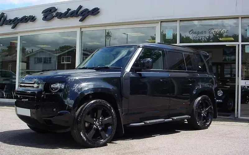 Used Land Rover Defender HSE Dynamic 249 HP (183 kW) 2023 SUV