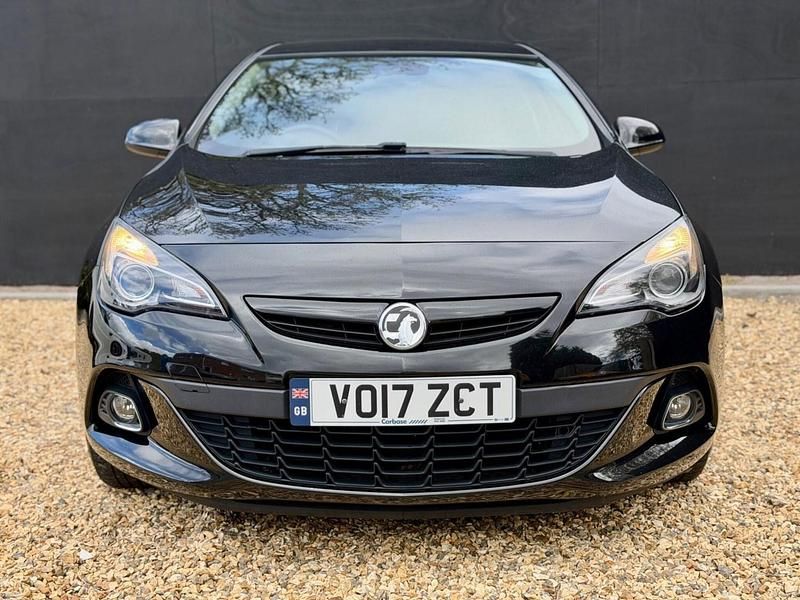 Used Vauxhall Astra GTC Edition 136 HP (100 kW) 2017 Black Hatchback