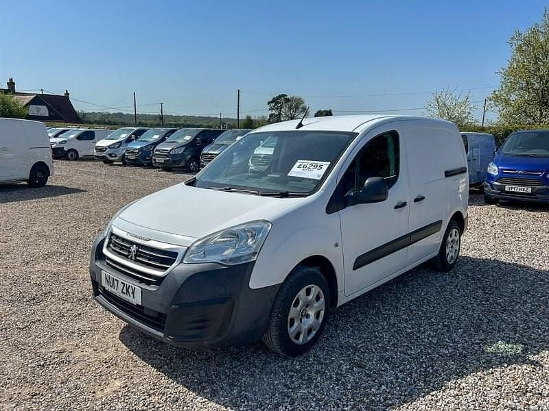 Used Peugeot Partner 2017 White